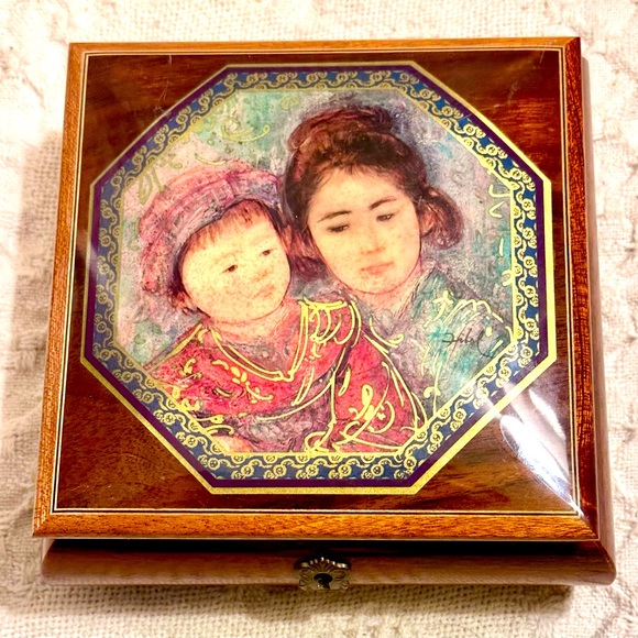 Vtg Edna Hibel Jewelry Music Box Mother&Child Art On Reuge🤚🏽made Italy Signed - Picture 7 of 15
